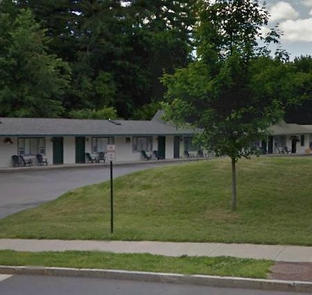 Spring Motor Inn Fort Edward Bagian luar foto